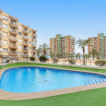 Arenales Seaside - Pool, & Parking Apartment